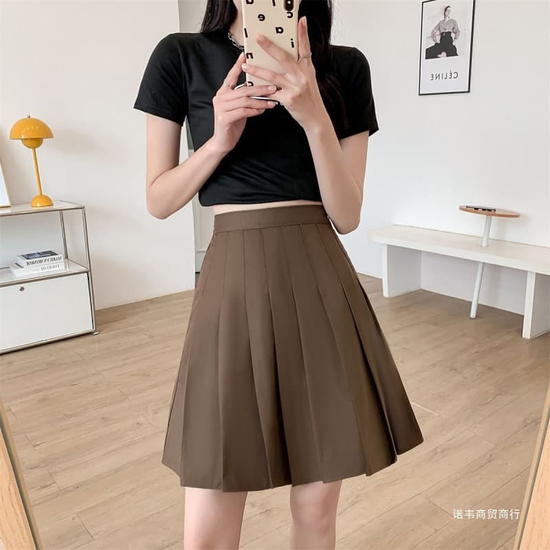 Elastic Waist Extra Long Pleated Skirt for Women Anti-Exposure High-Waist Plus Size A-Line Black White Petite JK Short Skirt
