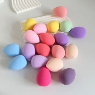 Beauty Blender Factory Direct, Ultra-Soft Teardrop Sponge, High Quality Wet and Dry Use, Non-Absorbing Makeup Sponge