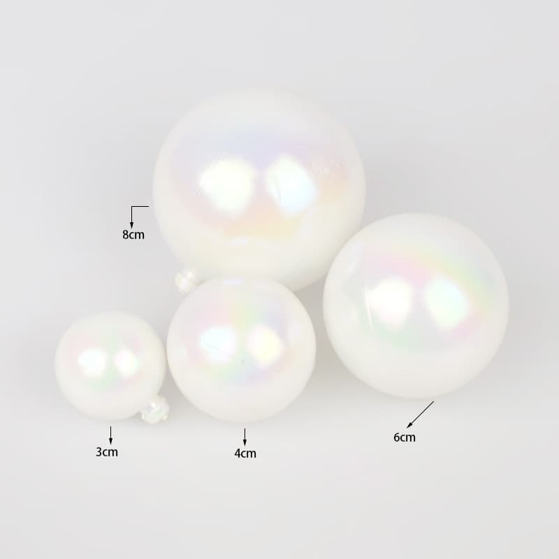 Source factory supplies iridescent Christmas balls, white and rainbow Christmas ornaments, PET Christmas tree pendants, electroplated.