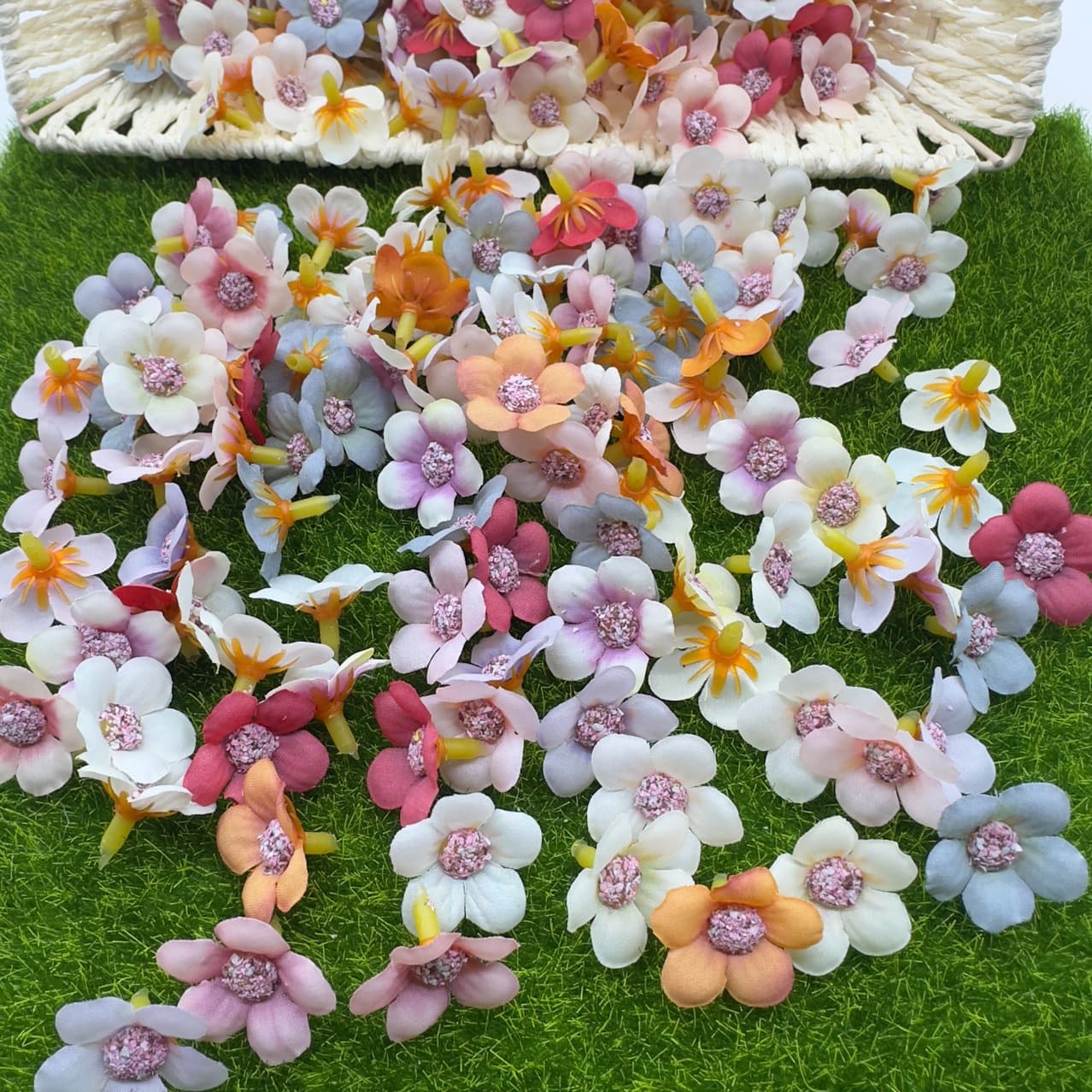 Mini Retro Multicolor Daisy Flower Heads Mini Artificial Flower Wreath Scrapbooking Accessories Home Wedding Simulation Flowers