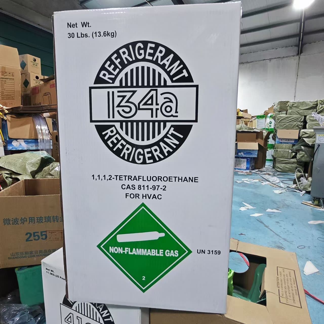 Factory direct sale R134A refrigerant, coolant neutral packaging gross weight 13.6kg car air conditioning snow refrigerant fluorocarbon.