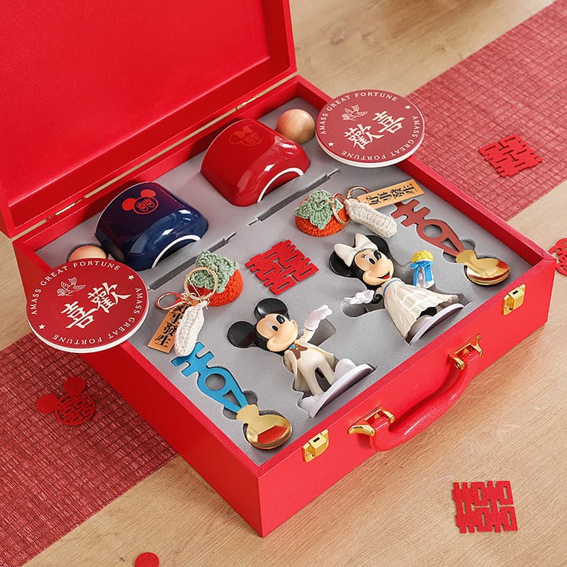 Mickey and Minnie Wedding Figurine Ornament Gift for Marriage Certificate Ceremony Couple Souvenir