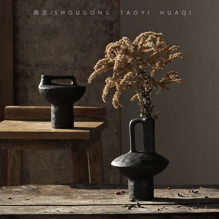 Black Japanese Wabi-Sabi Style Ceramic Vase Decoration for Home Model Room Living Room Antique Shelf Ornament Soft Decor