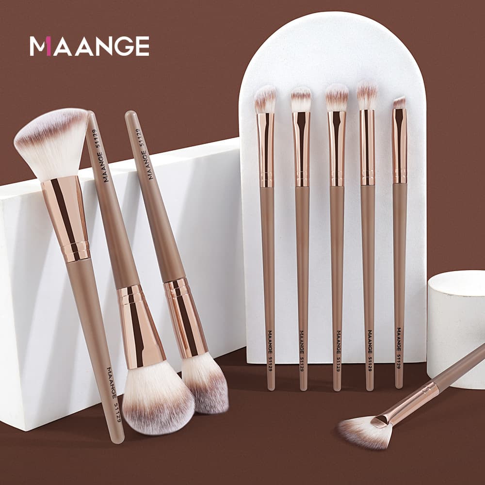 Factory 9-Piece Makeup Brush Set with Fan Highlighter Brush, Soft Bristles, Portable Complete Set for Beginners, Wholesale