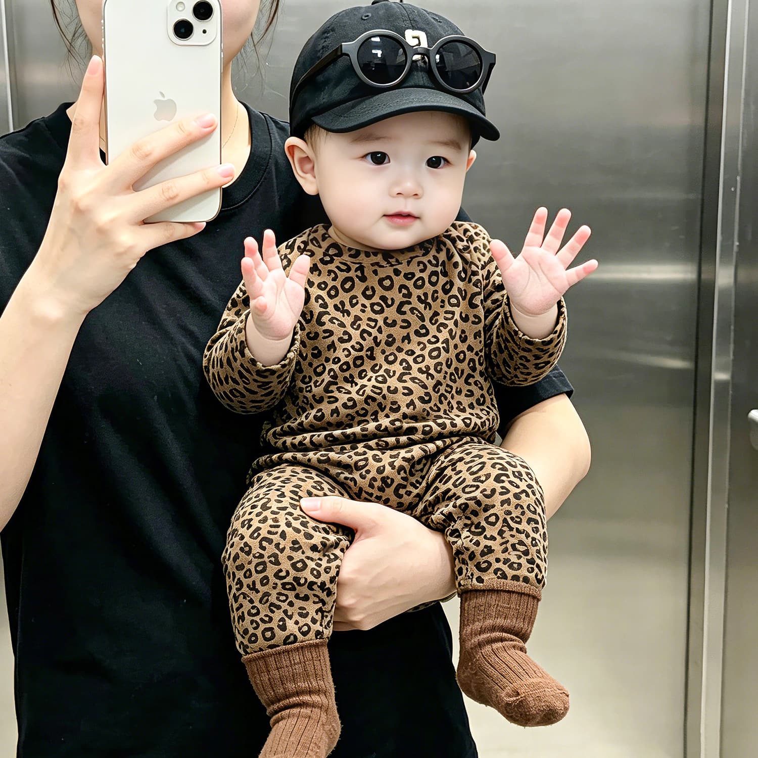 Baby Leopard Print Romper 2026 Autumn Korean Style Long Sleeve Bodysuit Trendy Boys Girls One-Piece Infant Soft Clothes