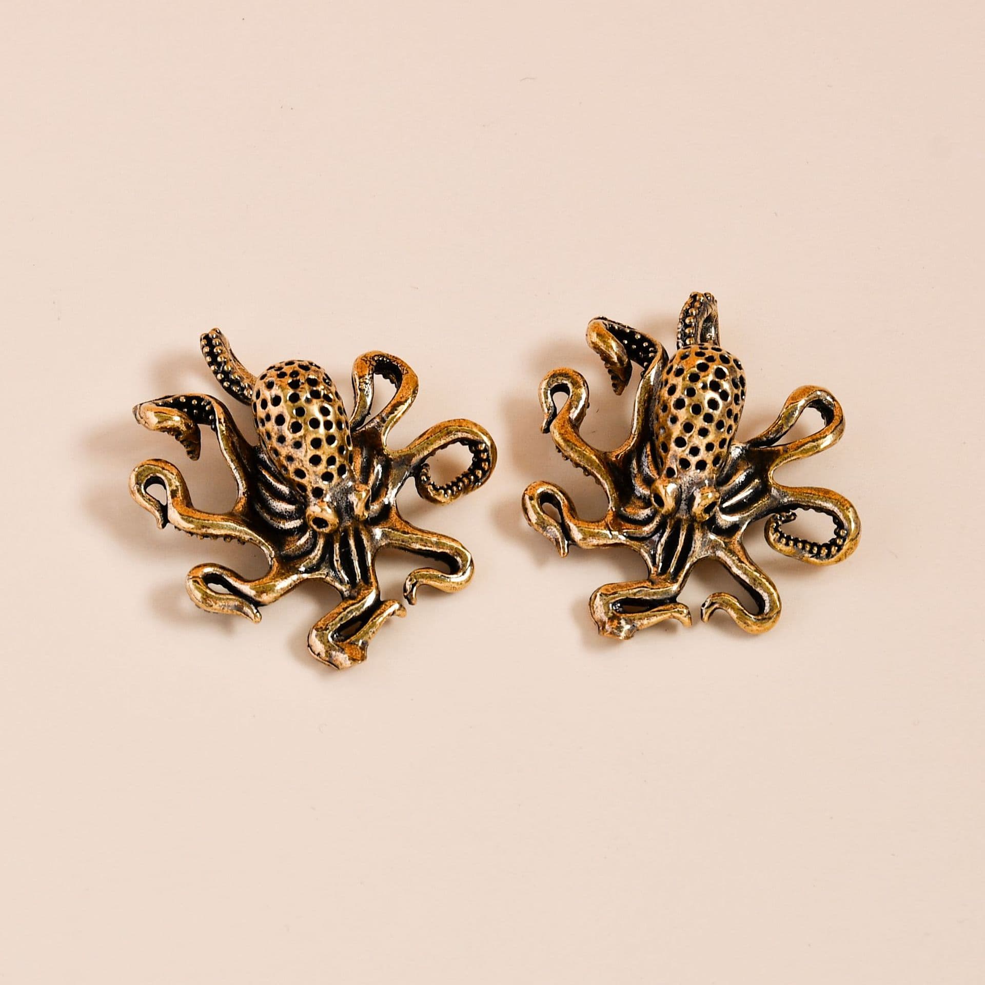Solid Brass Octopus Desktop Mini Ornament, Tea Pet for Tea Ceremony, Creative Octopus Decorative Craft Accessory Handheld Item