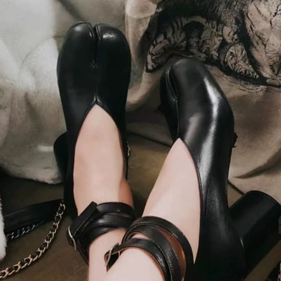 mm6 Influencer Same Style Spring/Summer New Women's Leather Shoes Retro Split-Toe Mary Jane Chunky Heel High Heel Sandals