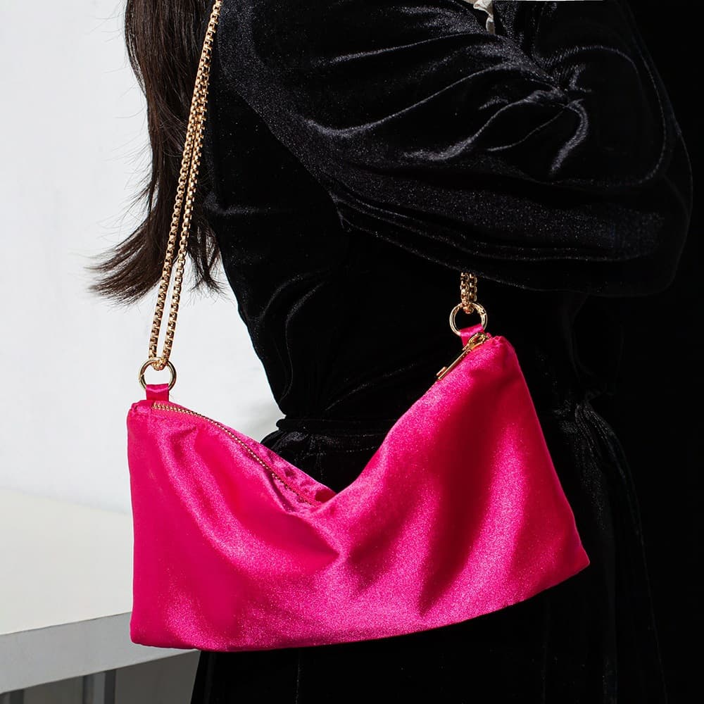 European and American Niche Textured Tote Bag for Women, Shoulder Handbag with Premium Feel, Large Capacity Satin Underarm Bag, Party Evening Bag
