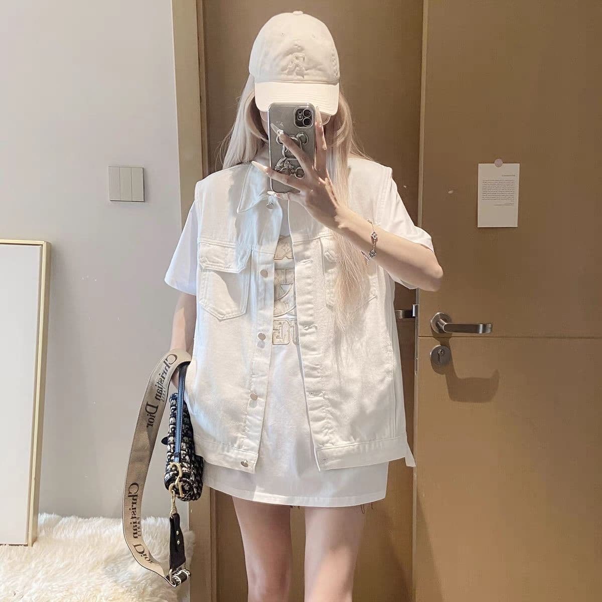 2026 New Denim Vest for Women Summer Loose Fit Spring Autumn European Style Sleeveless Jacket Casual Outerwear Vest