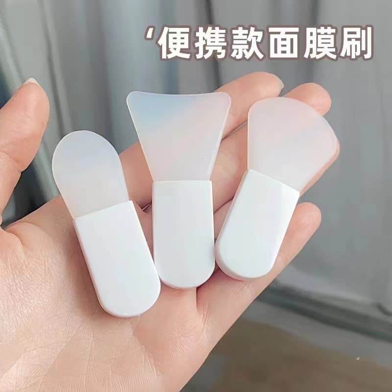 Mini Silicone Mask Brush Handle Soft Head Individually Packaged Short Smear Makeup Brush Facial Beauty Tool