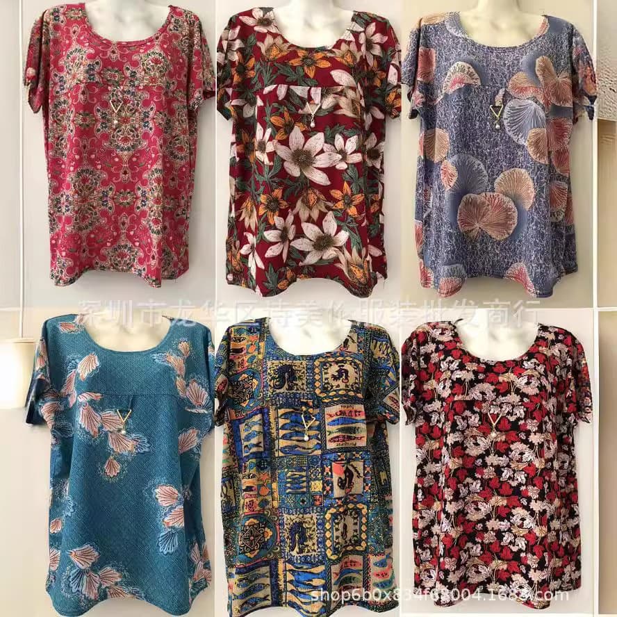 Clothes that can make money when running a street stall. Clothes that the elderly like to wear, such as ice silk tops, short-sleeved T-shirts and fat aunties.