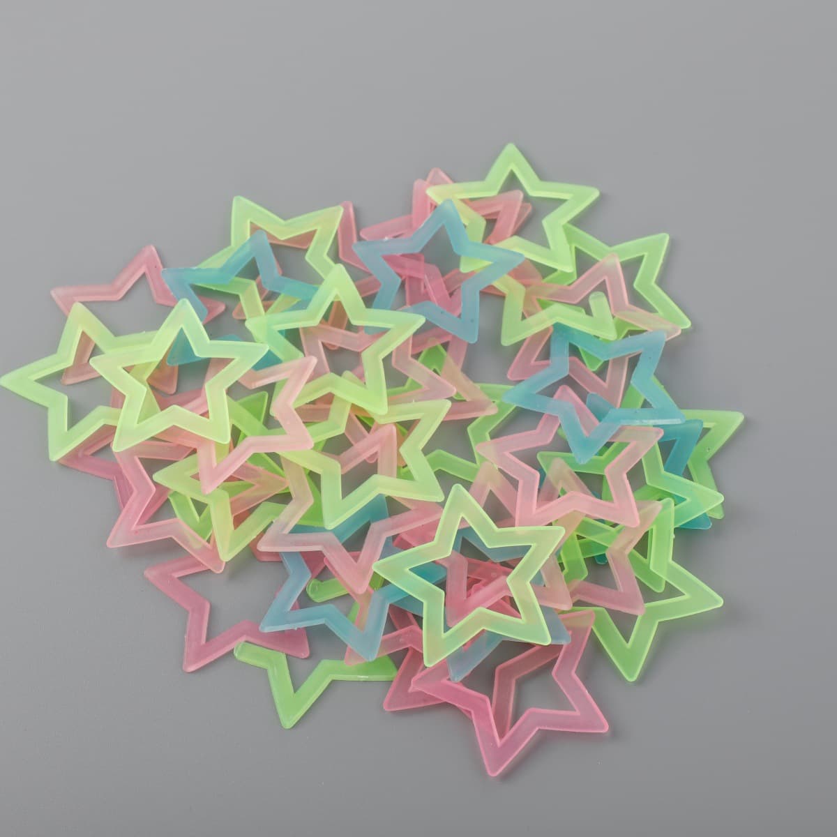 4.6CM Glow-in-the-Dark Star Stickers, Hollow-Out, 40 Pieces per Pack, Mixed Blue, Yellow, and Pink Five-Pointed Stars