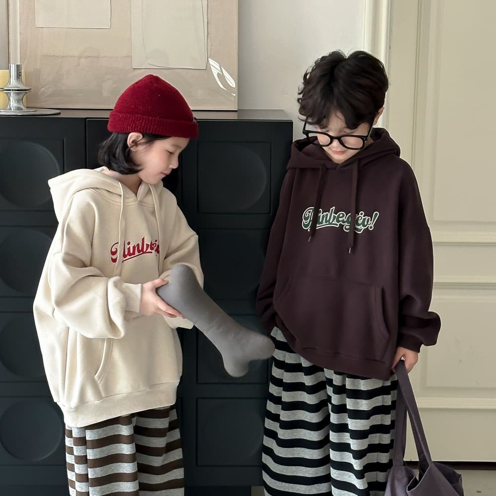 Mo Xiaomengtong Children's Hoodie 2026 Winter, Korean Style Letter Print Hooded Fleece Lined Loose Thick Top for Boys and Girls