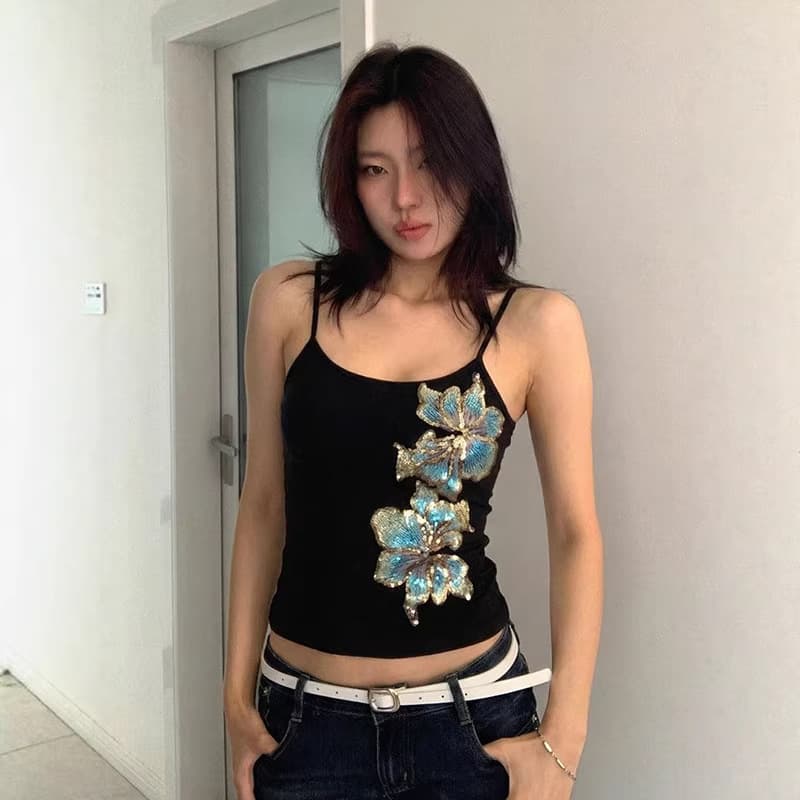 American Style Spaghetti Strap Tank Top for Women, Early Spring Botanical Floral Slim Fit, Sleeveless Outerwear Black Inner Layer Top