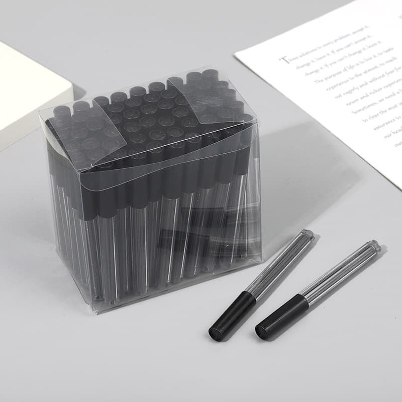 Manufacturer wholesale 2.0 leads, no-sharpen pencil cores, thickened and break-resistant 2B leads, automatic pencil replacement cores, in stock.