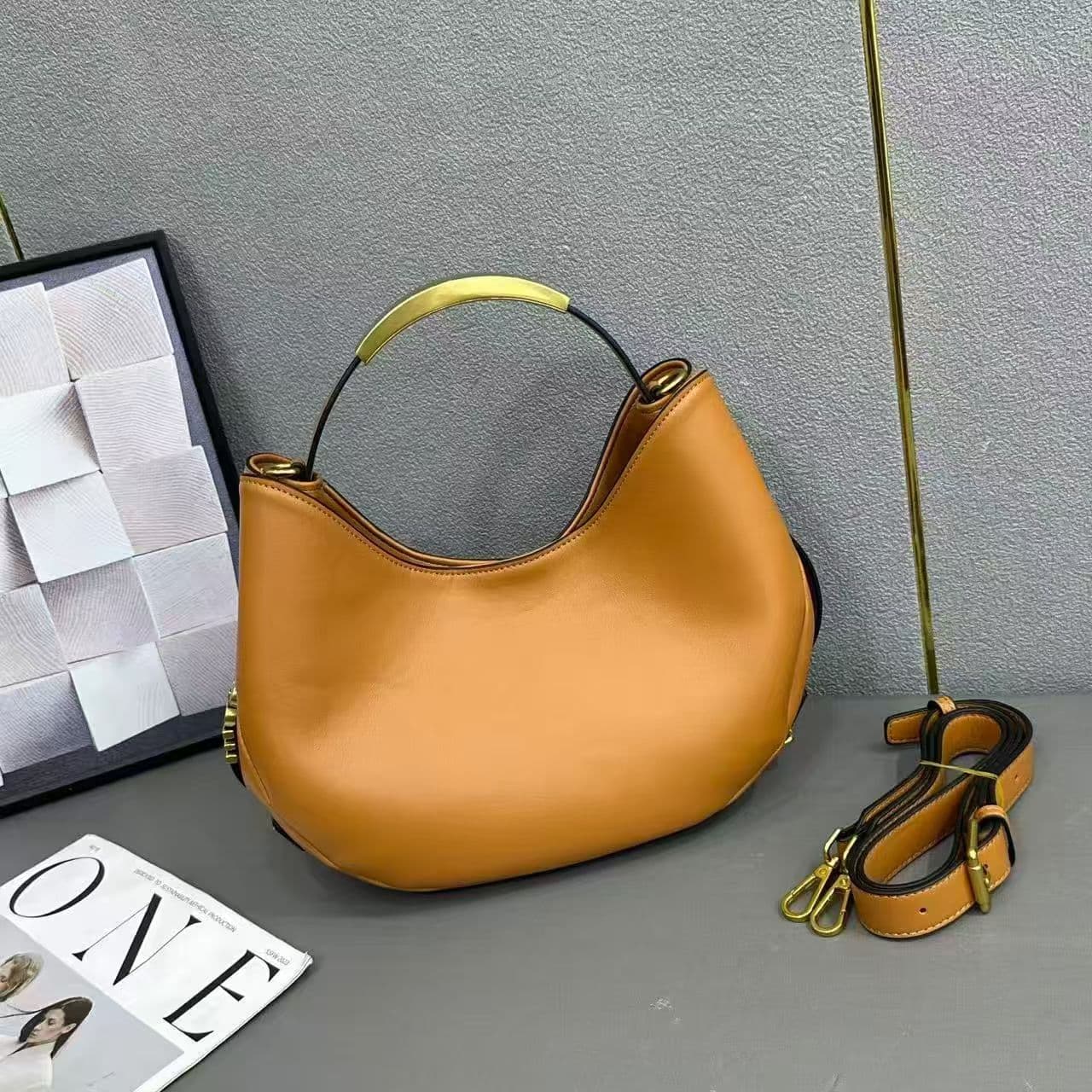 New handbag bag 2026 spring French niche design new shoulder armpit bag personalized folding commuting