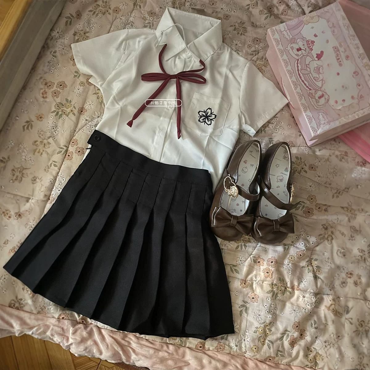 Japanese JK Uniform Set: School Short-Sleeve Embroidered White Blouse, Versatile Shirt, Pleated Skirt School Outfit