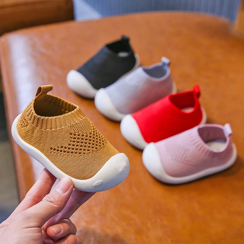 Baby Soft-soled Breathable Knitted Slip-on Shoes Spring/summer 2022 New Style For Walking 1-3 Years Old Baby Shoes