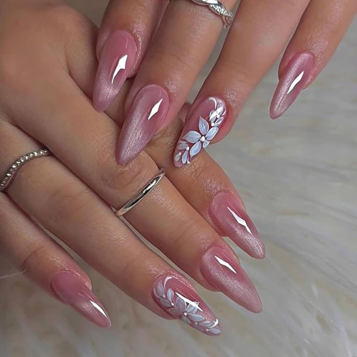 White Flower Pink Cat Eye Wearable Nails Short Almond Shape Press On Nails High-End False Nails
