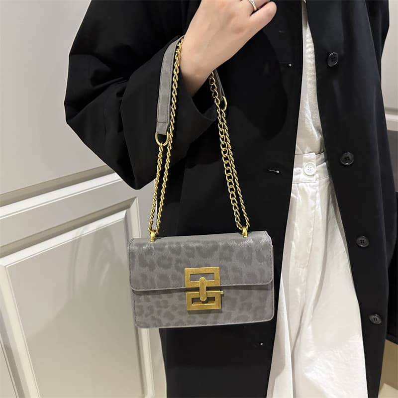 Cross-border Hot Selling Leopard Print Small Bag for Women 2025 New Trendy Fashion Lock Chain Crossbody Shoulder Small Square Bag