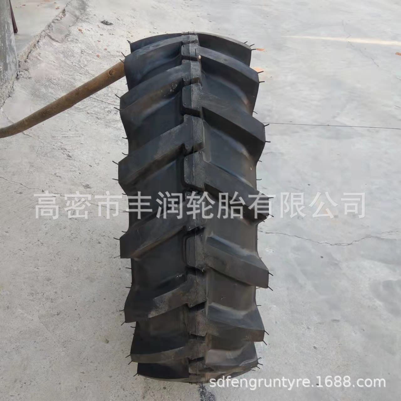 Agricultural Tractor Tires 13.6-16-20-24-28 Herringbone Tread Tires, Greenhouse Tires 9.5-16 Tires