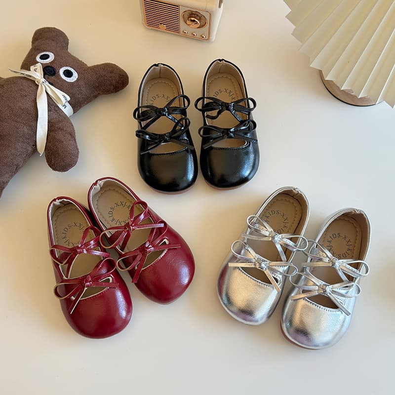 2024 New Summer Girls' Princess Shoes Soft Sole Silver Shallow Toe Single Shoes for Toddlers and Kids