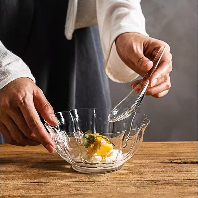 Japanese Hammered Texture Heat-Resistant Glass Twelve-Petal Flower Bowl Lotus Bowl Creative Petal Kung Fu Tea Set Glass Bowl Transparent