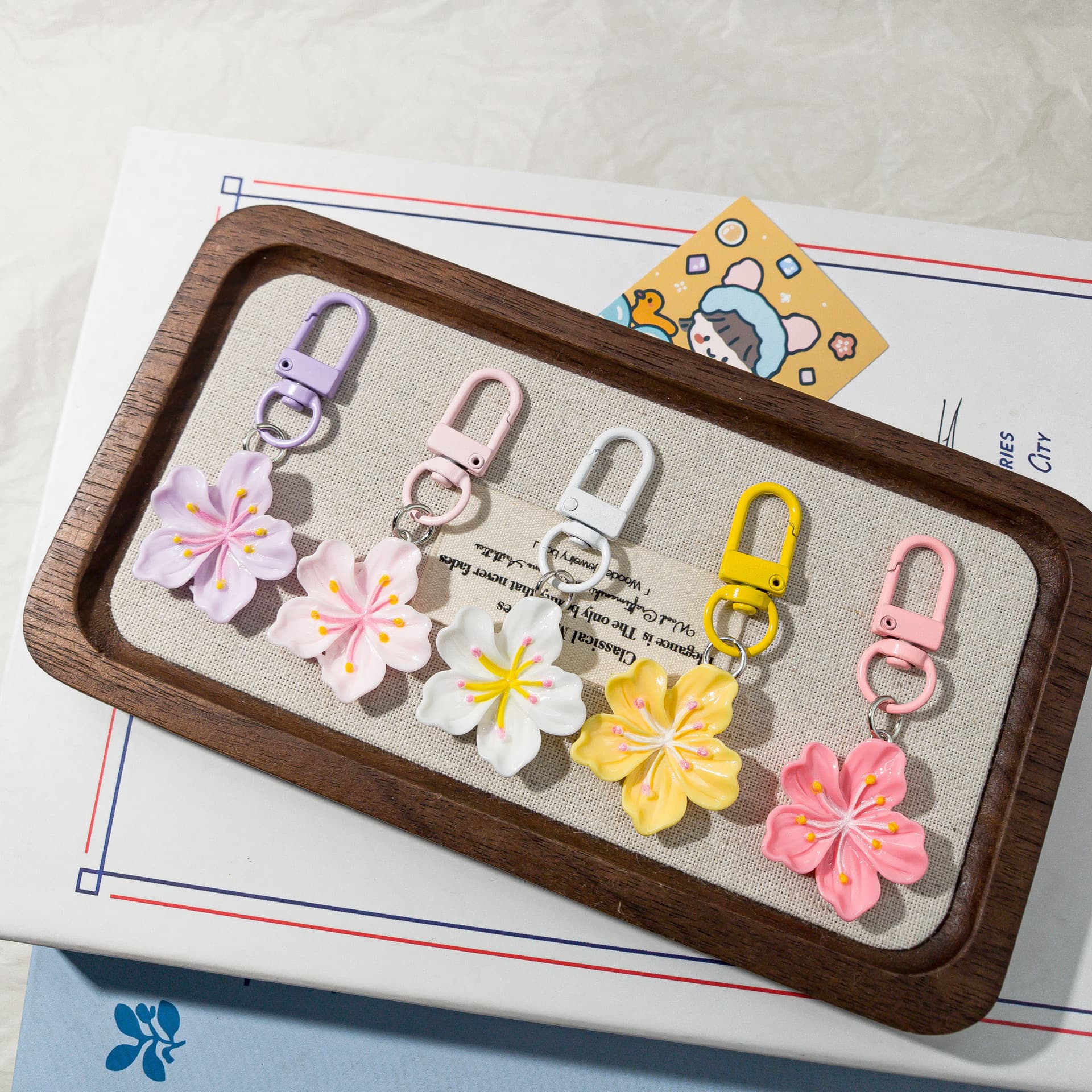Color buckle K45 solid color romantic cherry blossom keychain ins sweet simple flower pendant couple best friend gift school bag
