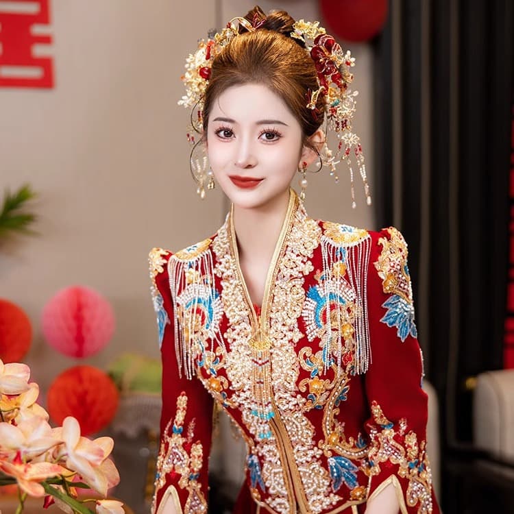 Xiuhe Wedding Dress, 2025 New Style Chinese V-Neck Plus Size Slim-Fitting Velvet Dragon and Phoenix Gown for Brides