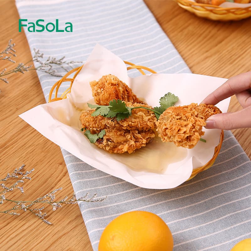 Original wood pulp fried food oil-absorbing paper with strong adsorption force and no back seepage of oil and water. Kitchen frying oil-absorbing paper