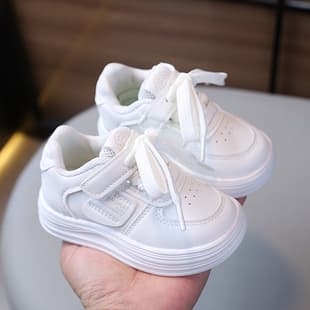 White Shoes 2026 Spring/Autumn New Boys' Sports Shoes Lightweight Girls' Walking Sneakers Soft Sole Baby Shoes Low Top