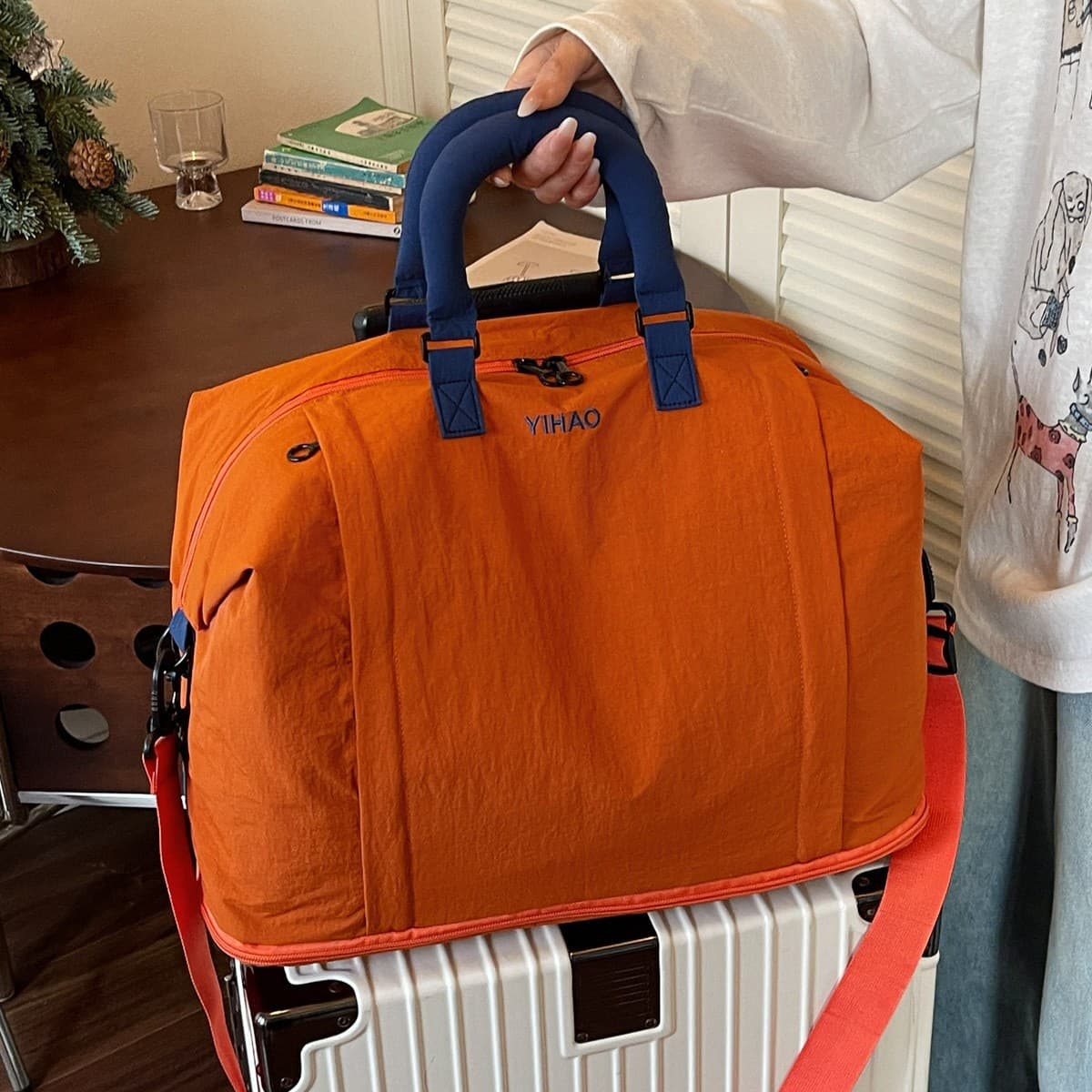 Large Capacity Lightweight Travel Bag Handbag Crossbody Bag Yoga Fitness Bag Portable High Appearance Storage Luggage Bag