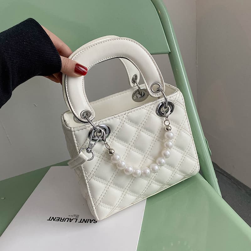 High-End French Niche Bag 2021 New Trendy Diamond Quilted Pearl Handbag Shoulder Crossbody Lady Dior Style Bag