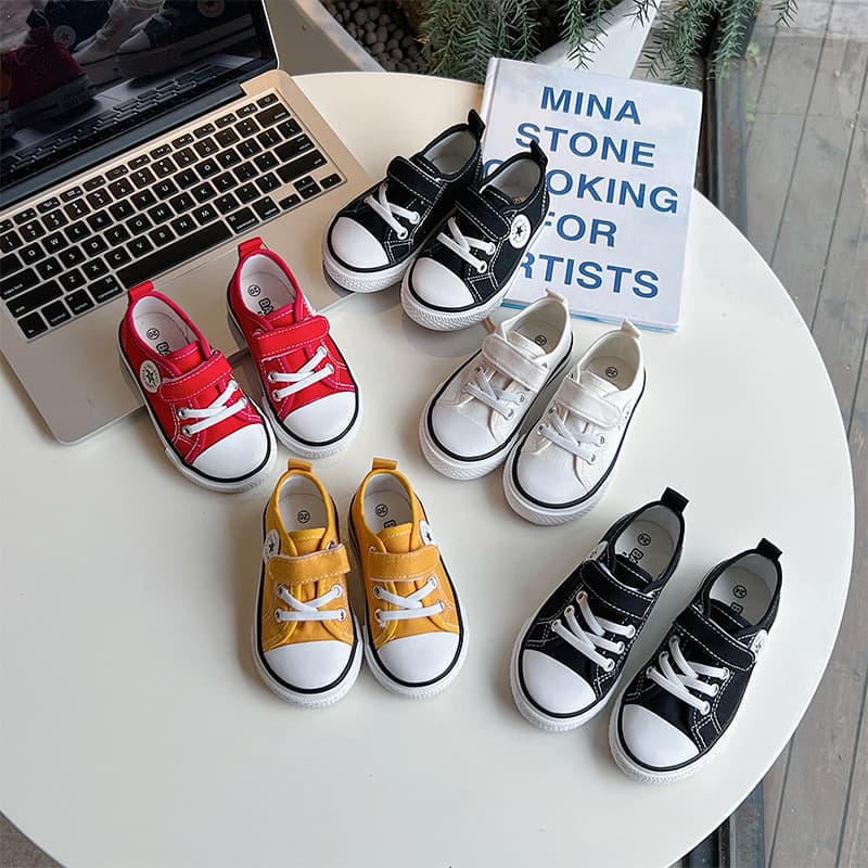 Children's Low-Top Canvas Shoes 2025 Winter Korean Style Small/Medium/Large Unisex Kids Student Sneakers Soft Sole Sports Baby Shoes