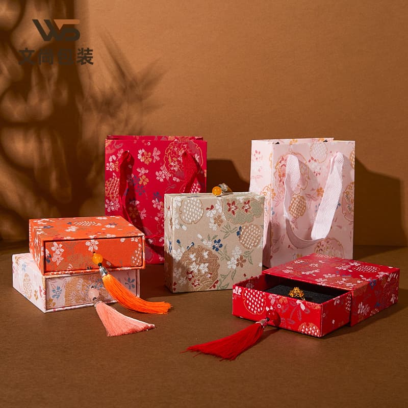 Chinese-style tassel gift bag, Chinese-style exquisite drawer box, wedding gift bag, gift bracelet box, handbag
