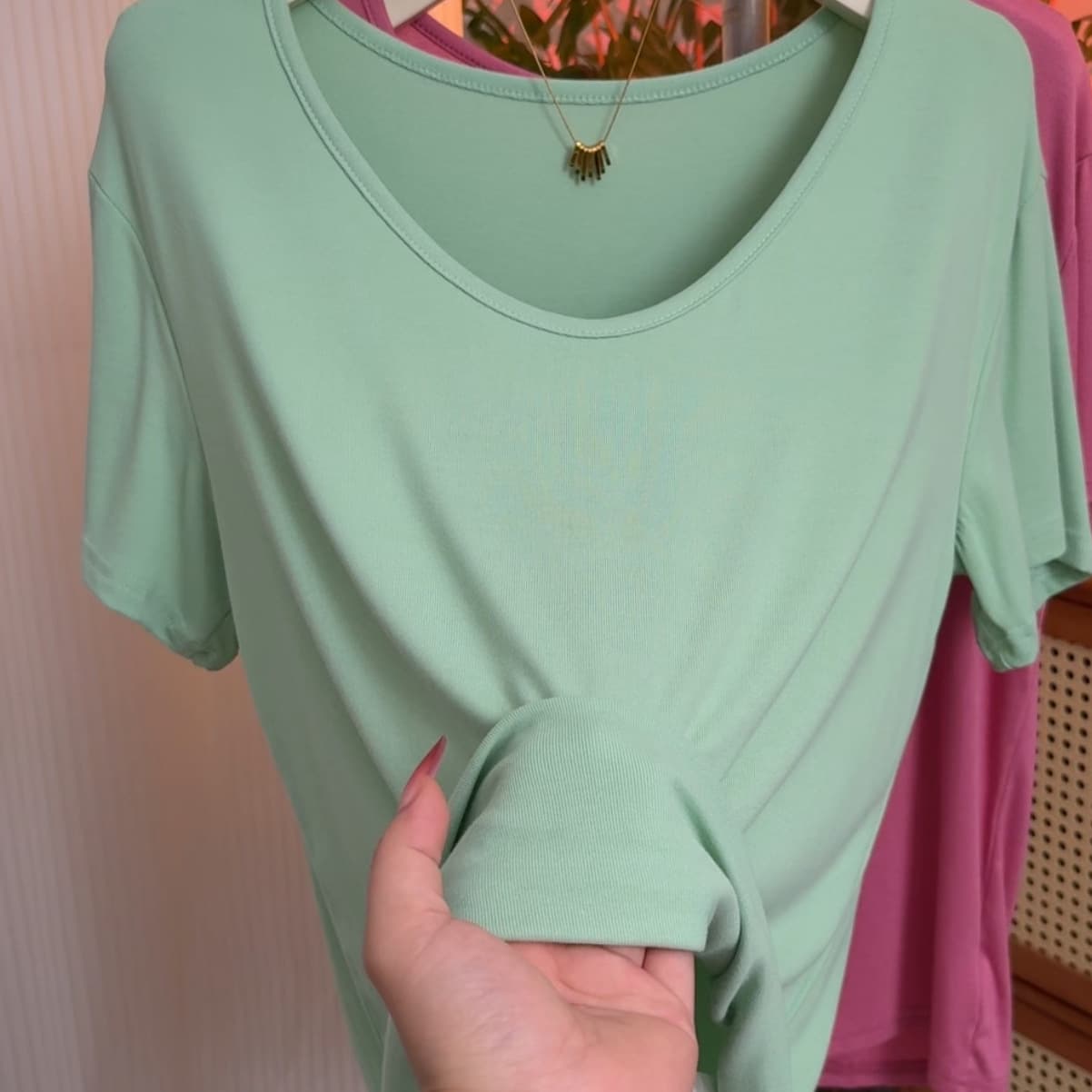 Solid Color Simple U-Neck Short-Sleeve T-Shirt for Women 2026 Korean Style Fashion Versatile Loose Slimming Commuter Top Korean Style Slimming