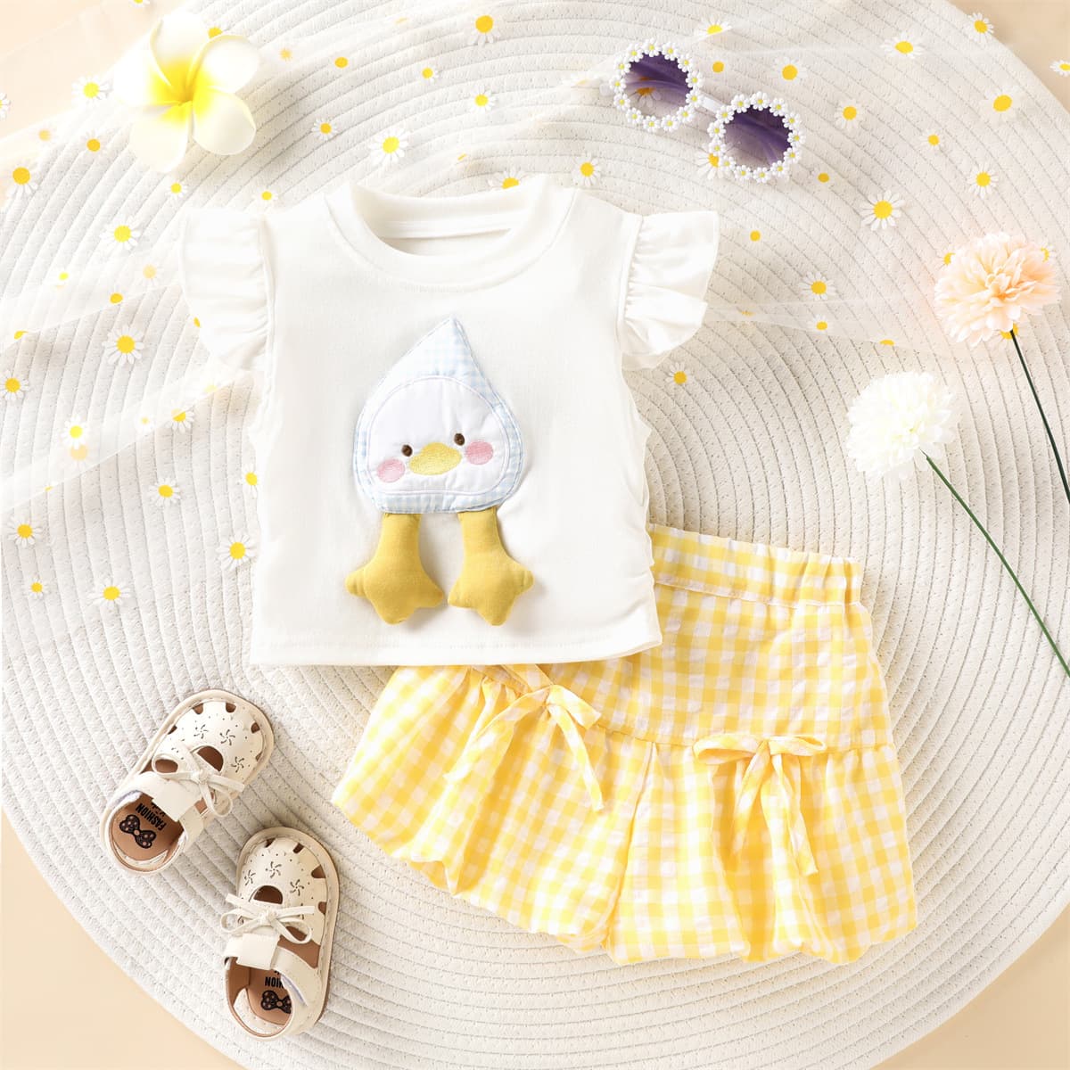 2026 New Summer Girls Suit Cartoon Flying Sleeves Round Neck Top Plaid Flower Bud Shorts Two-piece Set Western Style Suit