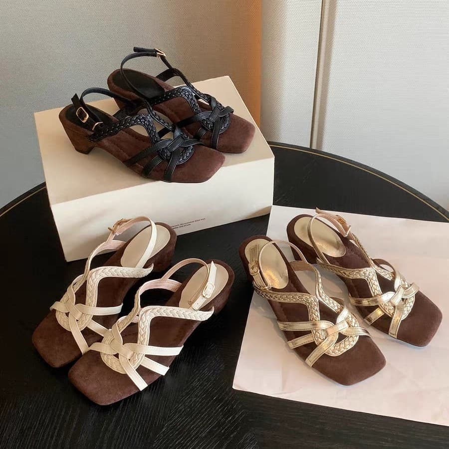 French Retro Woven Wedge Sandals for Women 2026 New Summer Outdoor Hollow Square Toe Open Toe Versatile Roman Sandals