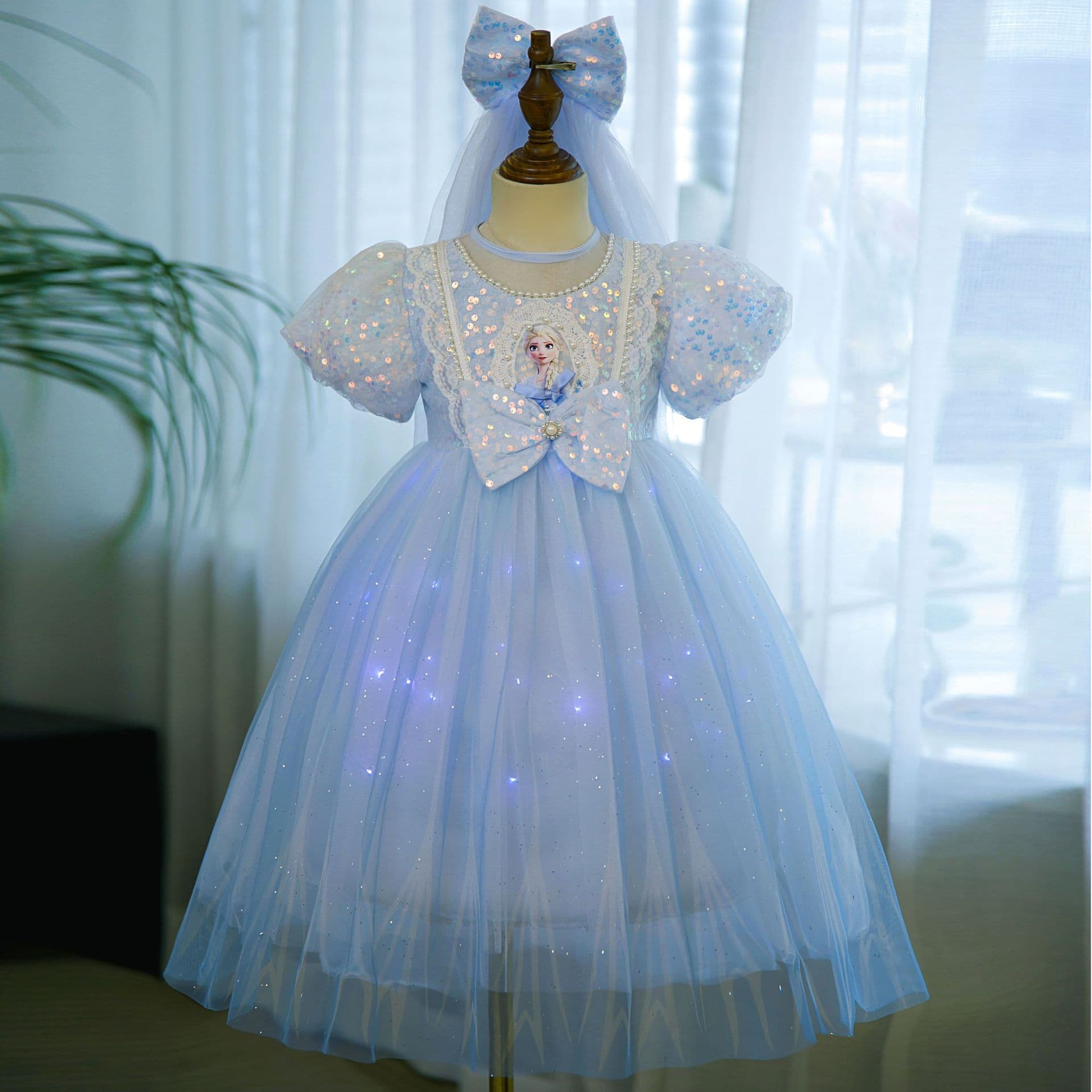 Free veil and light belt 2026 Frozen girls princess dress children soft gauze luminous dress light can be removed