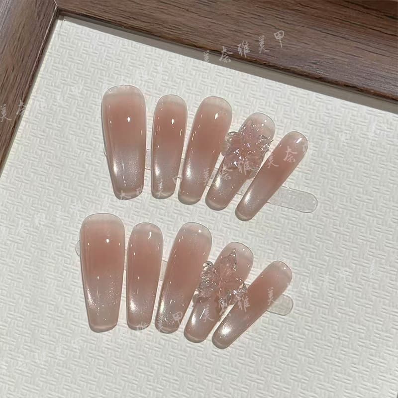 Cat's Eye Handmade Wearable Nails Pearlescent Cat's Eye Simple Whitening Handmade Manicure Crystal Ice Flower Wearable Nails
