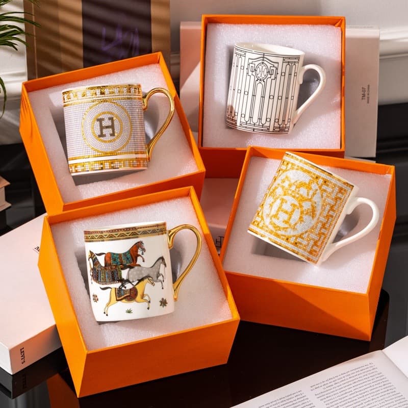 Cross-border European Bone China Mug with H Logo Gold Handle, Luxury Water Cup for Home Office Business Gift Ceramic Cup