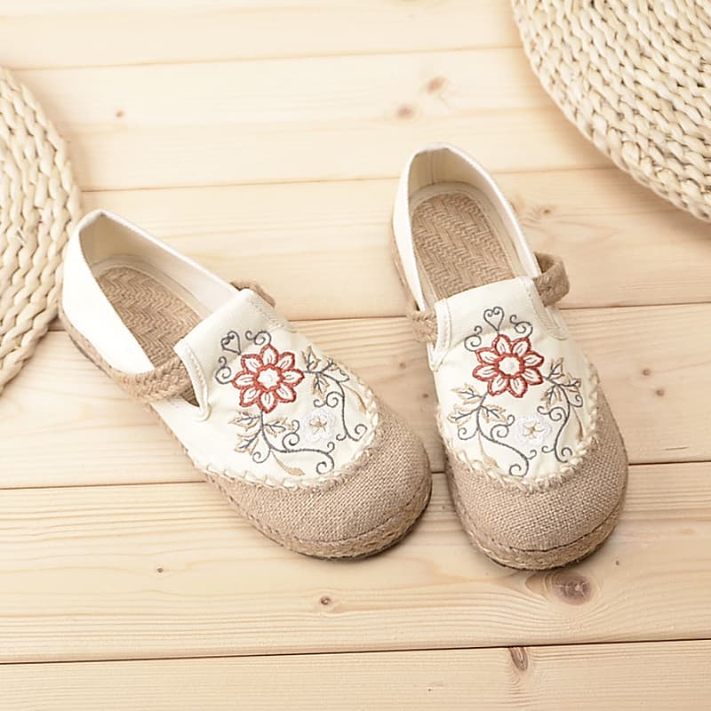 Spring/Autumn New Style Old Beijing Cloth Shoes Women's Hanfu Shoes Lazy Shoes Casual Flat Cotton-Linen Color-Block Embroidered Shoes Wide-Toe Shoes