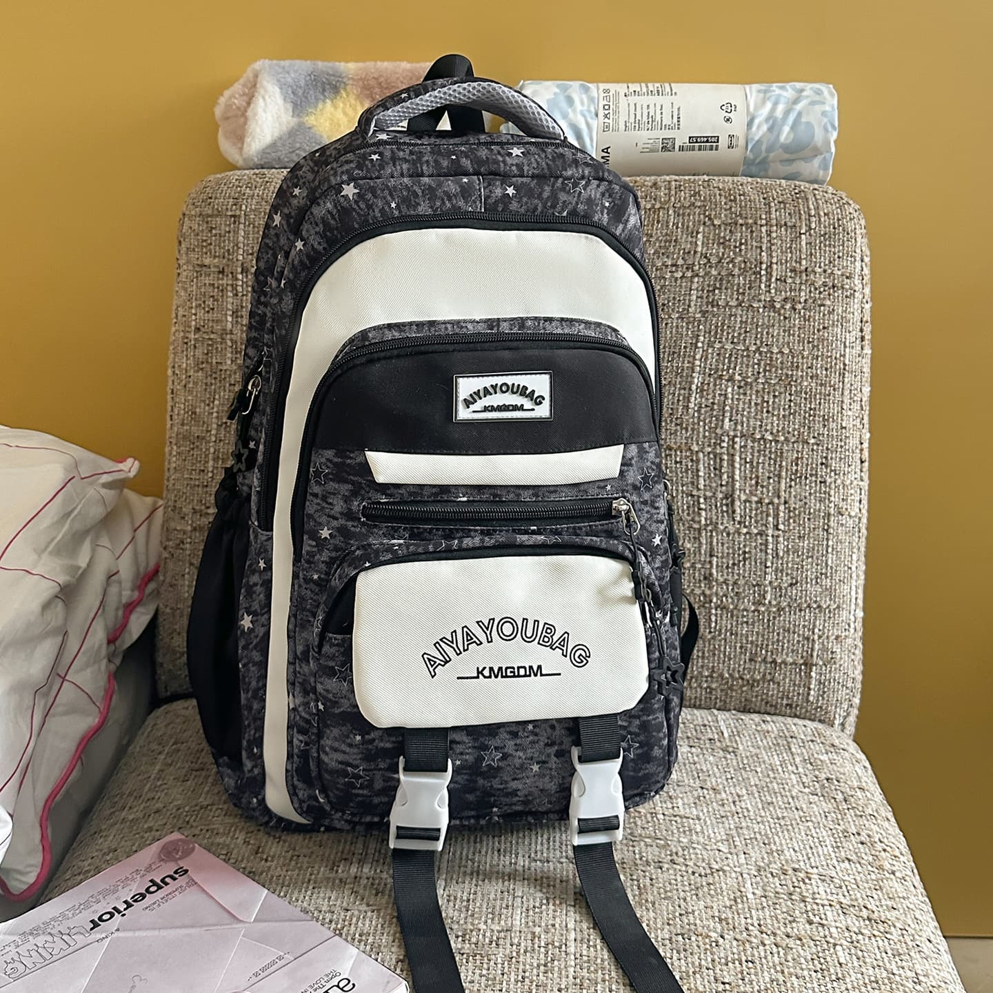 New niche large-capacity schoolbags with good looks, college style, junior high school students, high school students, student backpacks, star backpacks