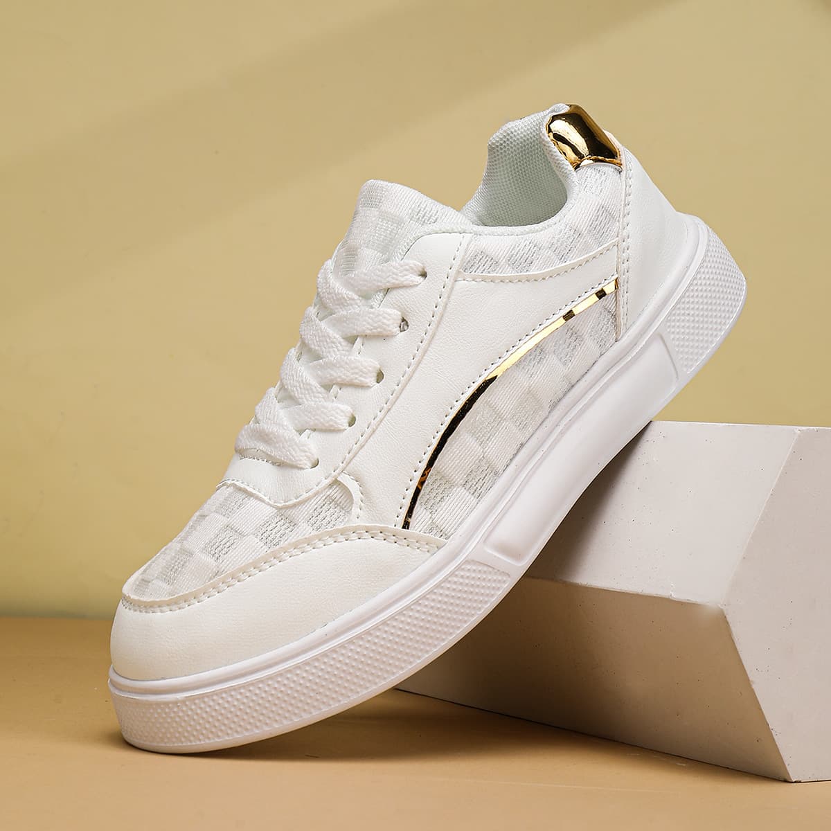 Cross-border Ultra-light Low-top Fashion Casual Shoes White Sneakers with Gold Trim and Black Trim Two Styles Couple Trendy Sports Shoes