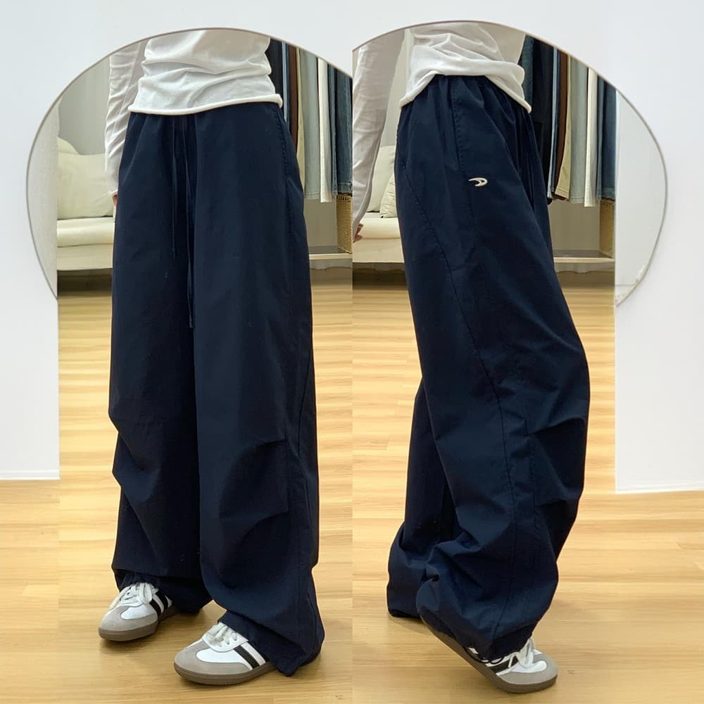 American Retro Embroidered Cargo Pants for Women 2026 Spring/Summer New Arrival, Loose Fit, Slimming, Petite-Friendly, Relaxed Style Wide-Leg Pants