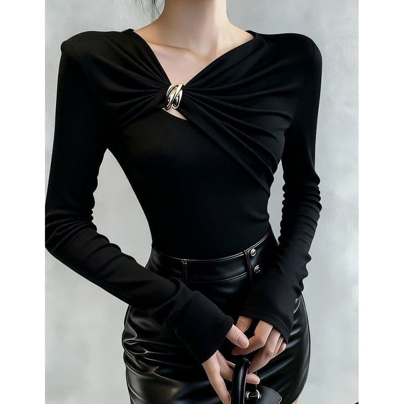 French Vintage Slant V-Neck Button Pleated Long-Sleeve T-Shirt for Women Autumn Winter Inner Layer Top Trendy European and American Style