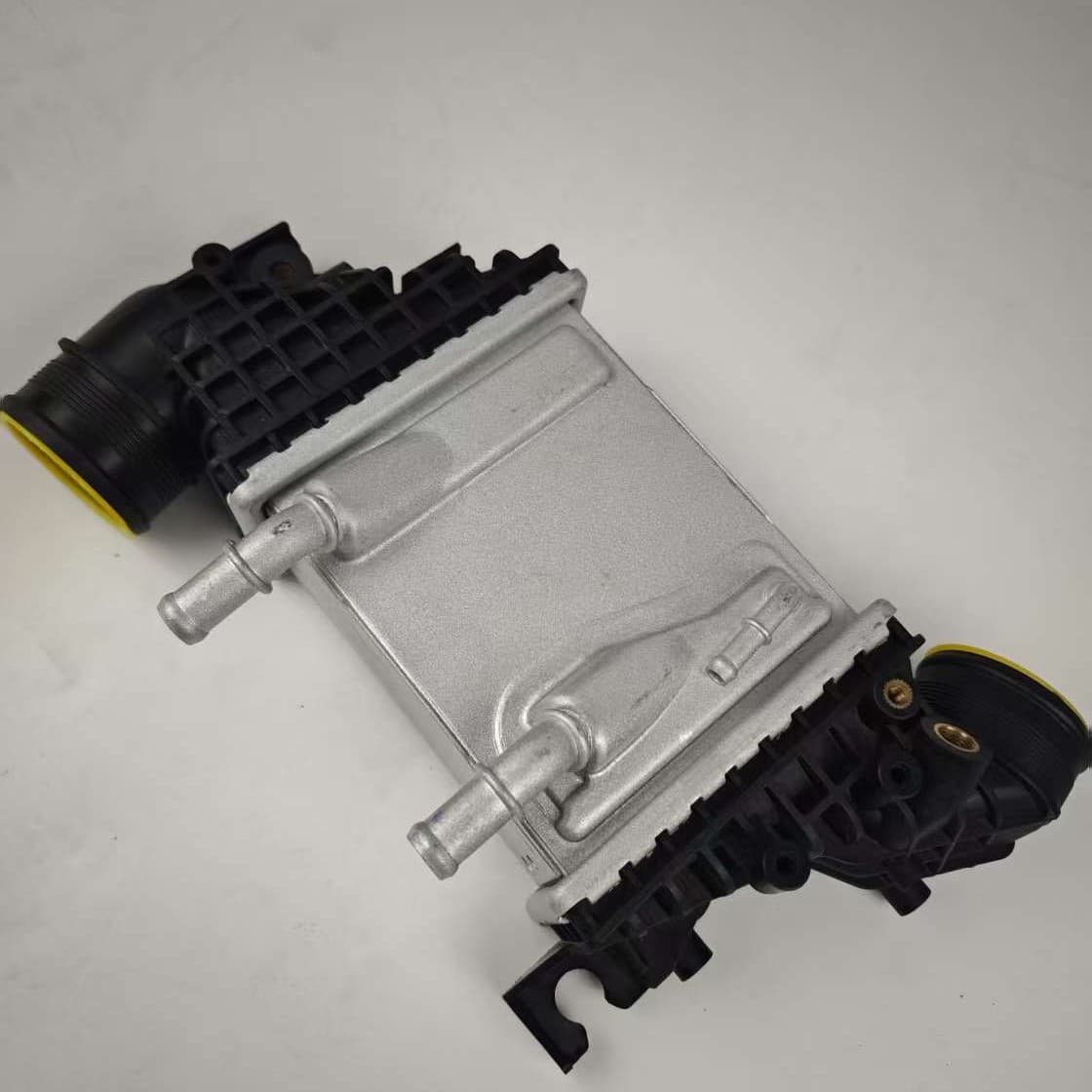 Radiator factory direct for Volkswagen import intercooler CRAFTER Bus