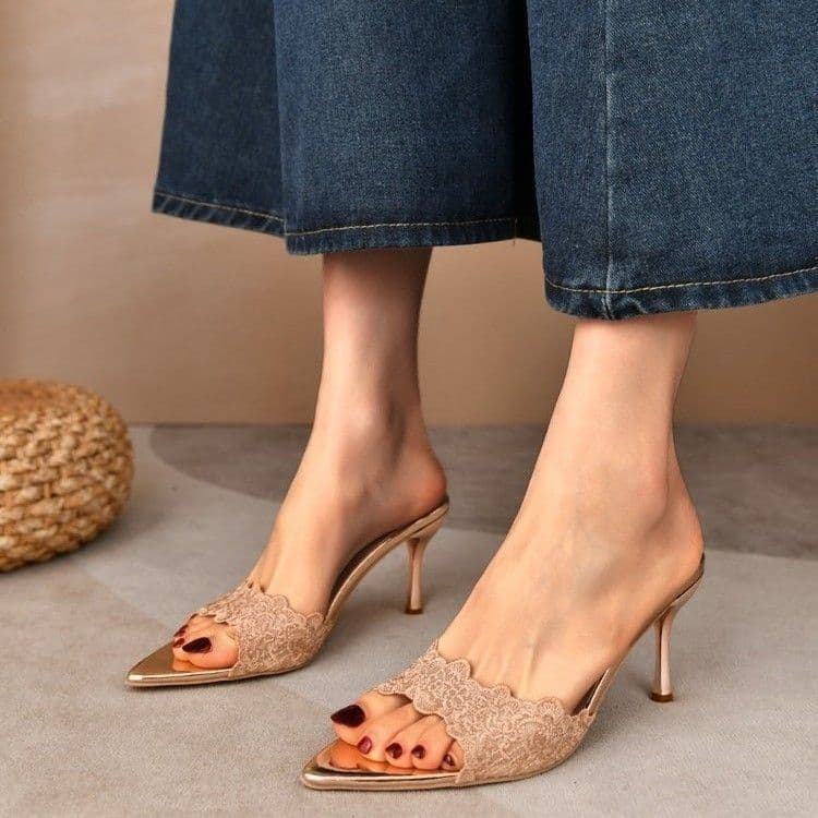 Personalized, trendy, stunning, fashionable and versatile shoes for dinner 2024, sparkling, gorgeous and eye-catching women's shoes