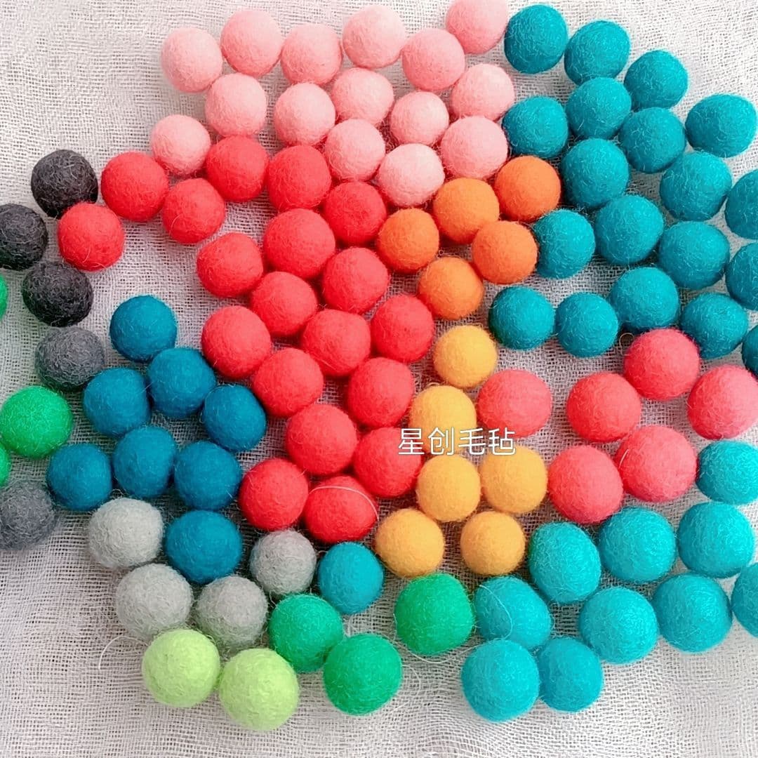 Wool Solid Festive Colored Balls Decorative Hanging Ornaments Children's Toys Handcraft Art DIY Creative Atmosphere Spheres