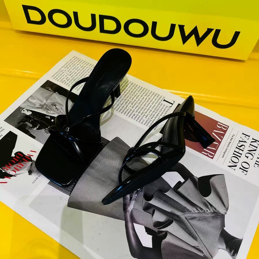 French-Style High-End Open-Toe Slip-On Sandals for Women, Summer 2026 New Model, Thin Strap High-Heeled Sandals to Match with Dresses